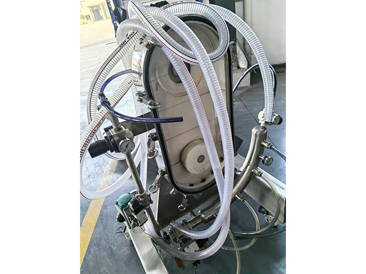 循環(huán)管式氣流粉碎機(jī)